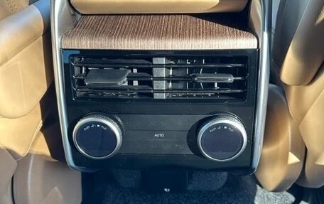 Land Rover Range Rover IV рестайлинг, 2025 год, 18 730 510 рублей, 13 фотография