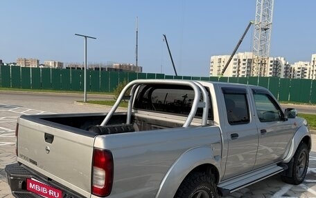 Nissan NP300, 2013 год, 1 350 000 рублей, 4 фотография