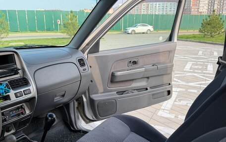 Nissan NP300, 2013 год, 1 350 000 рублей, 15 фотография