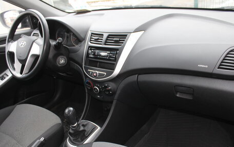 Hyundai Solaris II рестайлинг, 2013 год, 715 000 рублей, 11 фотография