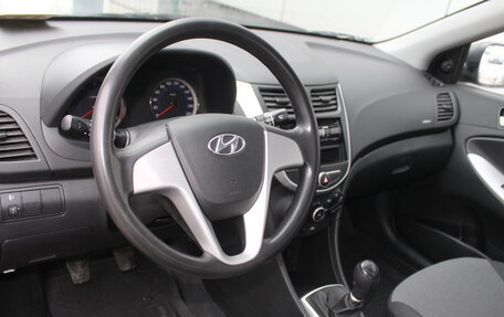 Hyundai Solaris II рестайлинг, 2013 год, 715 000 рублей, 10 фотография