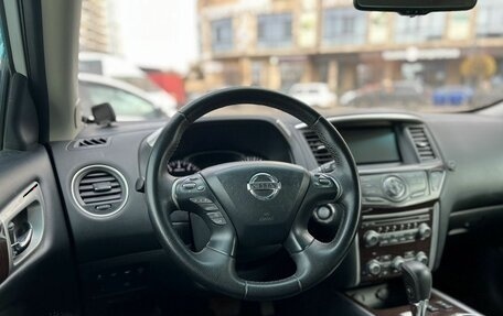Nissan Pathfinder, 2015 год, 1 650 000 рублей, 10 фотография