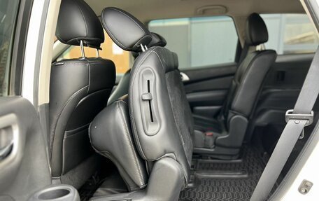 Nissan Pathfinder, 2015 год, 1 650 000 рублей, 18 фотография