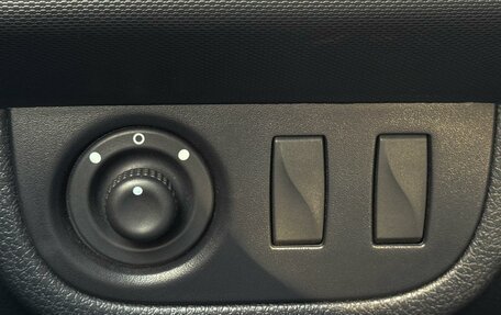 Renault Logan II, 2019 год, 1 149 000 рублей, 13 фотография