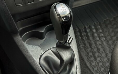 Renault Logan II, 2019 год, 1 149 000 рублей, 19 фотография