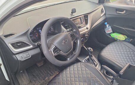 Hyundai Solaris II рестайлинг, 2017 год, 770 000 рублей, 7 фотография