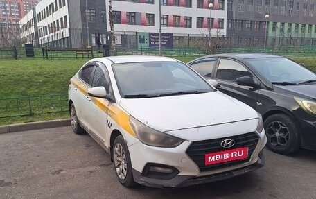 Hyundai Solaris II рестайлинг, 2017 год, 770 000 рублей, 1 фотография