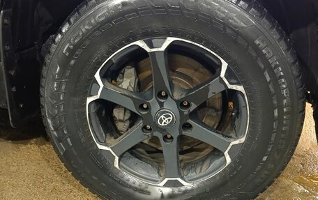 Toyota Land Cruiser Prado 150 рестайлинг 2, 2011 год, 2 200 000 рублей, 14 фотография