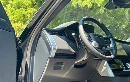 Land Rover Range Rover IV рестайлинг, 2025 год, 17 879 760 рублей, 11 фотография