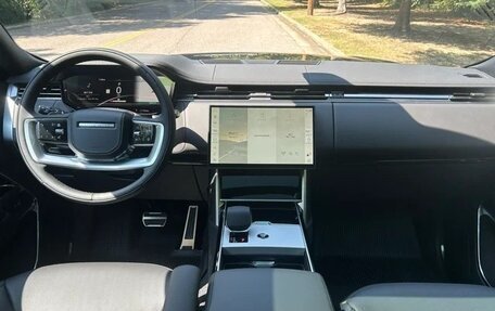 Land Rover Range Rover IV рестайлинг, 2025 год, 17 879 760 рублей, 9 фотография