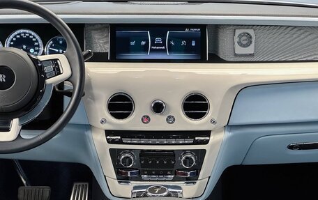 Rolls-Royce Phantom VIII, 2022 год, 65 000 000 рублей, 21 фотография