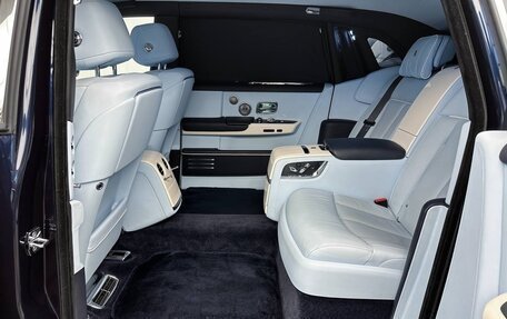 Rolls-Royce Phantom VIII, 2022 год, 65 000 000 рублей, 25 фотография