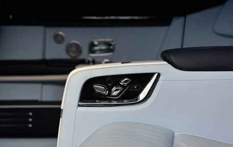 Rolls-Royce Phantom VIII, 2022 год, 65 000 000 рублей, 28 фотография