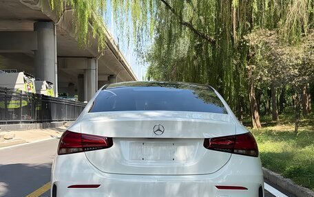 Mercedes-Benz A-Класс, 2022 год, 1 900 000 рублей, 4 фотография