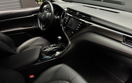 Toyota Camry, 2020 год, 3 450 000 рублей, 19 фотография