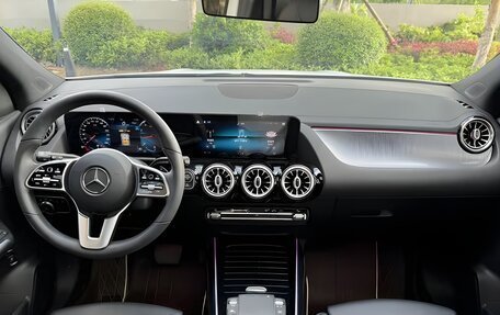 Mercedes-Benz GLA, 2022 год, 2 200 000 рублей, 9 фотография