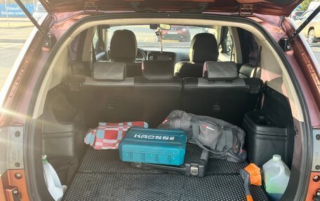 Mitsubishi Outlander III рестайлинг 3, 2013 год, 1 500 000 рублей, 11 фотография