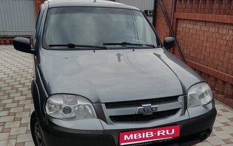 Chevrolet Niva I рестайлинг, 2017 год, 670 000 рублей, 1 фотография