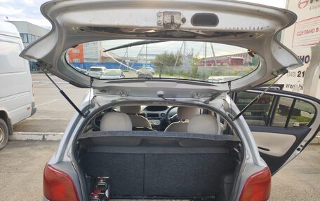 Toyota Vitz, 2004 год, 400 000 рублей, 4 фотография