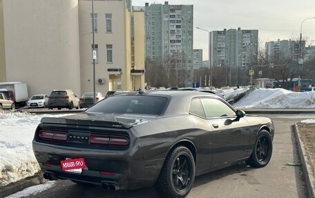 Dodge Challenger III рестайлинг 2, 2017 год, 2 999 990 рублей, 2 фотография