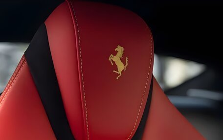 Ferrari Roma, 2022 год, 21 000 000 рублей, 16 фотография