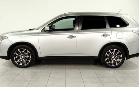 Mitsubishi Outlander III рестайлинг 3, 2014 год, 1 560 000 рублей, 8 фотография