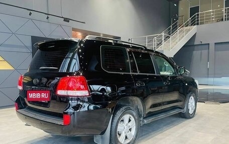 Toyota Land Cruiser 200, 2010 год, 2 810 000 рублей, 5 фотография