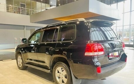 Toyota Land Cruiser 200, 2010 год, 2 810 000 рублей, 7 фотография
