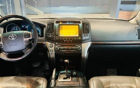 Toyota Land Cruiser 200, 2010 год, 2 810 000 рублей, 15 фотография
