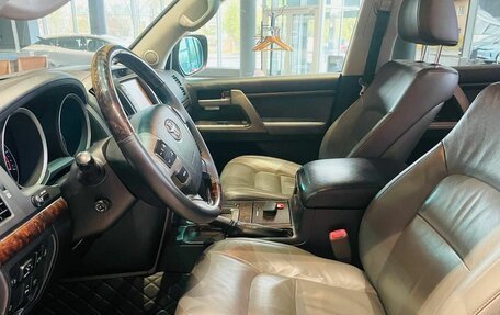 Toyota Land Cruiser 200, 2010 год, 2 810 000 рублей, 14 фотография