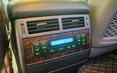 Toyota Land Cruiser 200, 2010 год, 2 810 000 рублей, 22 фотография
