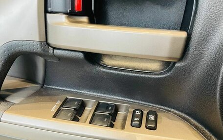 Toyota Land Cruiser 200, 2010 год, 2 810 000 рублей, 21 фотография