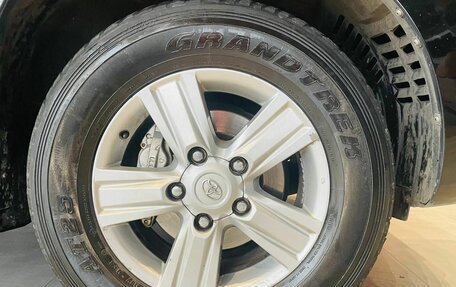 Toyota Land Cruiser 200, 2010 год, 2 810 000 рублей, 24 фотография