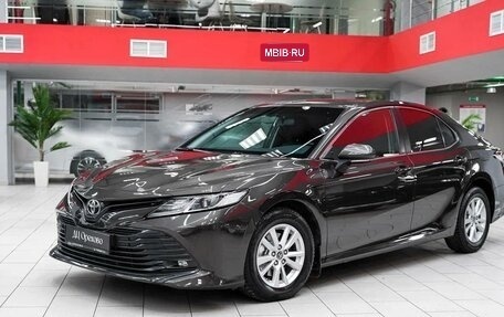 Toyota Camry, 2019 год, 1 999 000 рублей, 5 фотография