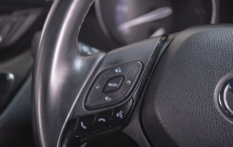 Toyota C-HR I рестайлинг, 2019 год, 2 099 000 рублей, 9 фотография