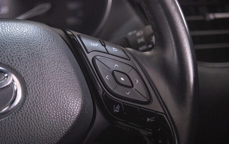 Toyota C-HR I рестайлинг, 2019 год, 2 099 000 рублей, 10 фотография