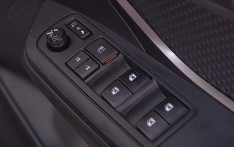 Toyota C-HR I рестайлинг, 2019 год, 2 099 000 рублей, 15 фотография