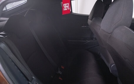 Toyota C-HR I рестайлинг, 2019 год, 2 099 000 рублей, 22 фотография