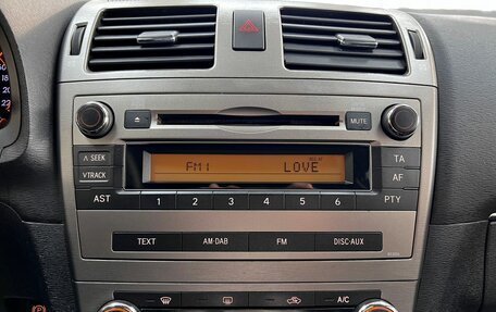 Toyota Avensis III рестайлинг, 2011 год, 1 145 000 рублей, 21 фотография