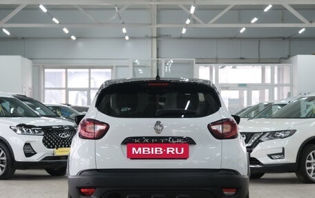 Renault Kaptur I рестайлинг, 2017 год, 1 169 000 рублей, 6 фотография