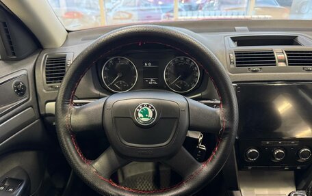 Skoda Octavia, 2010 год, 575 000 рублей, 8 фотография