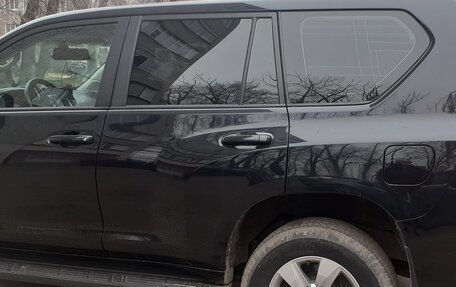 Toyota Land Cruiser Prado 150 рестайлинг 2, 2018 год, 4 300 000 рублей, 7 фотография