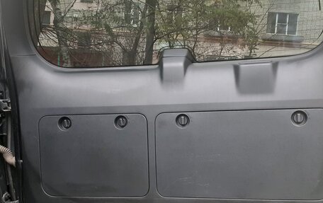 Toyota Land Cruiser Prado 150 рестайлинг 2, 2018 год, 4 300 000 рублей, 9 фотография