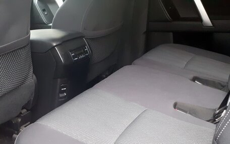 Toyota Land Cruiser Prado 150 рестайлинг 2, 2018 год, 4 300 000 рублей, 16 фотография