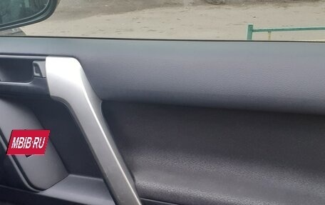 Toyota Land Cruiser Prado 150 рестайлинг 2, 2018 год, 4 300 000 рублей, 15 фотография