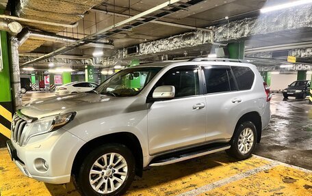 Toyota Land Cruiser Prado 150 рестайлинг 2, 2015 год, 3 150 000 рублей, 2 фотография
