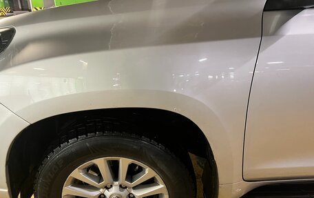 Toyota Land Cruiser Prado 150 рестайлинг 2, 2015 год, 3 150 000 рублей, 9 фотография