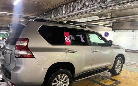 Toyota Land Cruiser Prado 150 рестайлинг 2, 2015 год, 3 150 000 рублей, 6 фотография