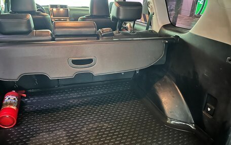 Toyota Land Cruiser Prado 150 рестайлинг 2, 2015 год, 3 150 000 рублей, 12 фотография