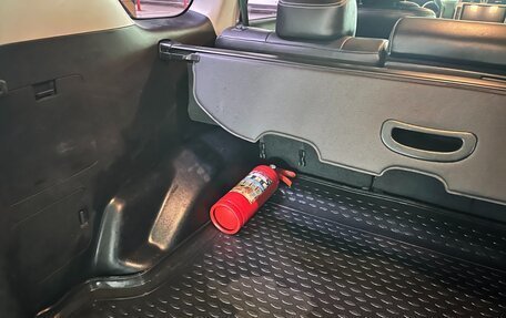 Toyota Land Cruiser Prado 150 рестайлинг 2, 2015 год, 3 150 000 рублей, 13 фотография